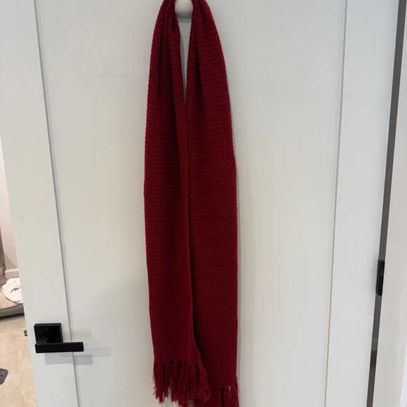 Taylor Swift All Too Well Red Scarf - Picture 2 of 4